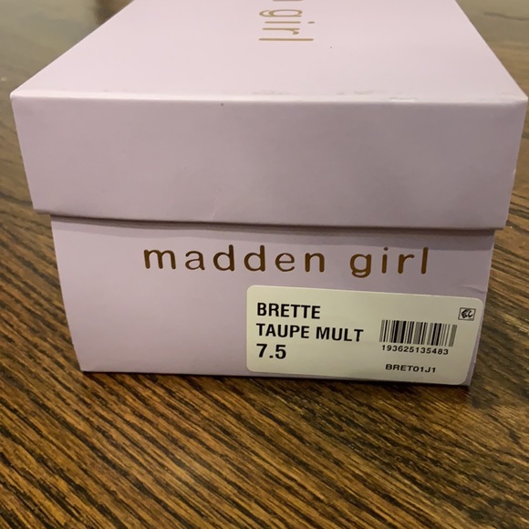 *NWT*. Madden Girl 7.5 - Picture 5 of 7